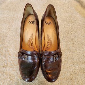 Sofft Rounded Toe Leather Pumps